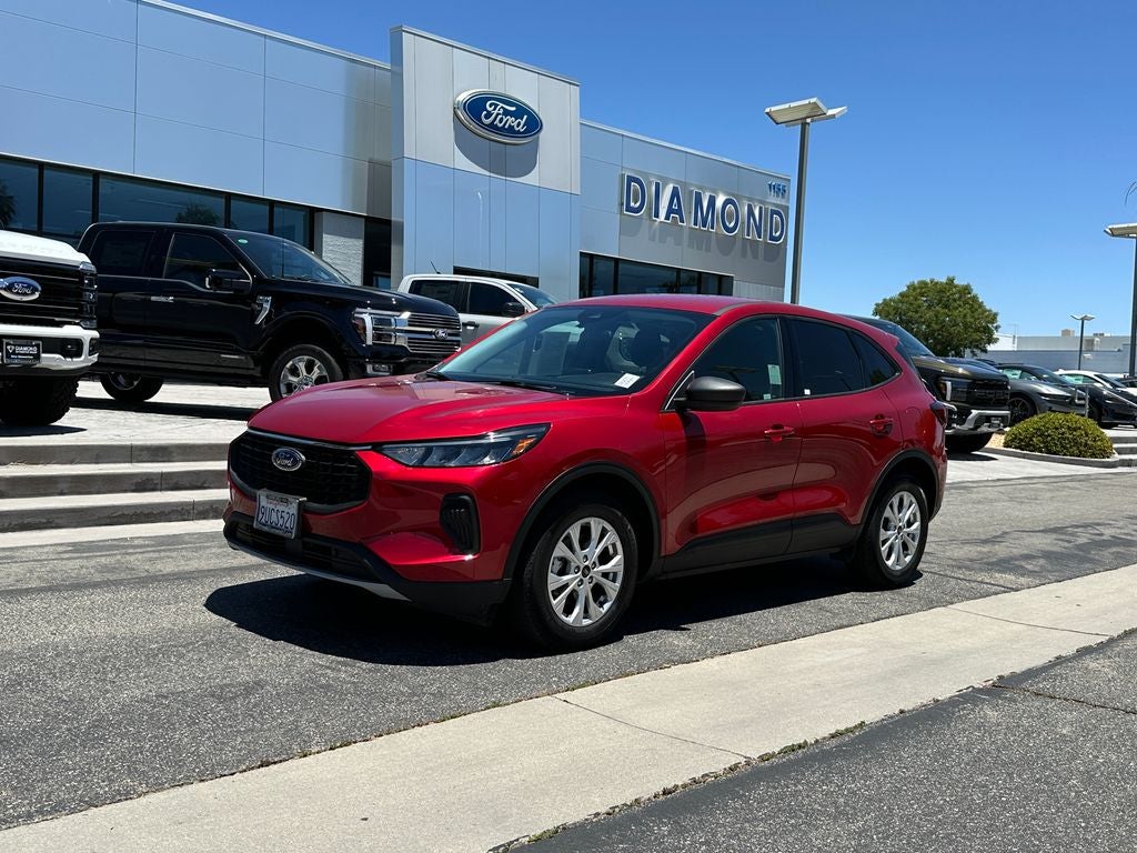 2025 Ford Escape — side profile view