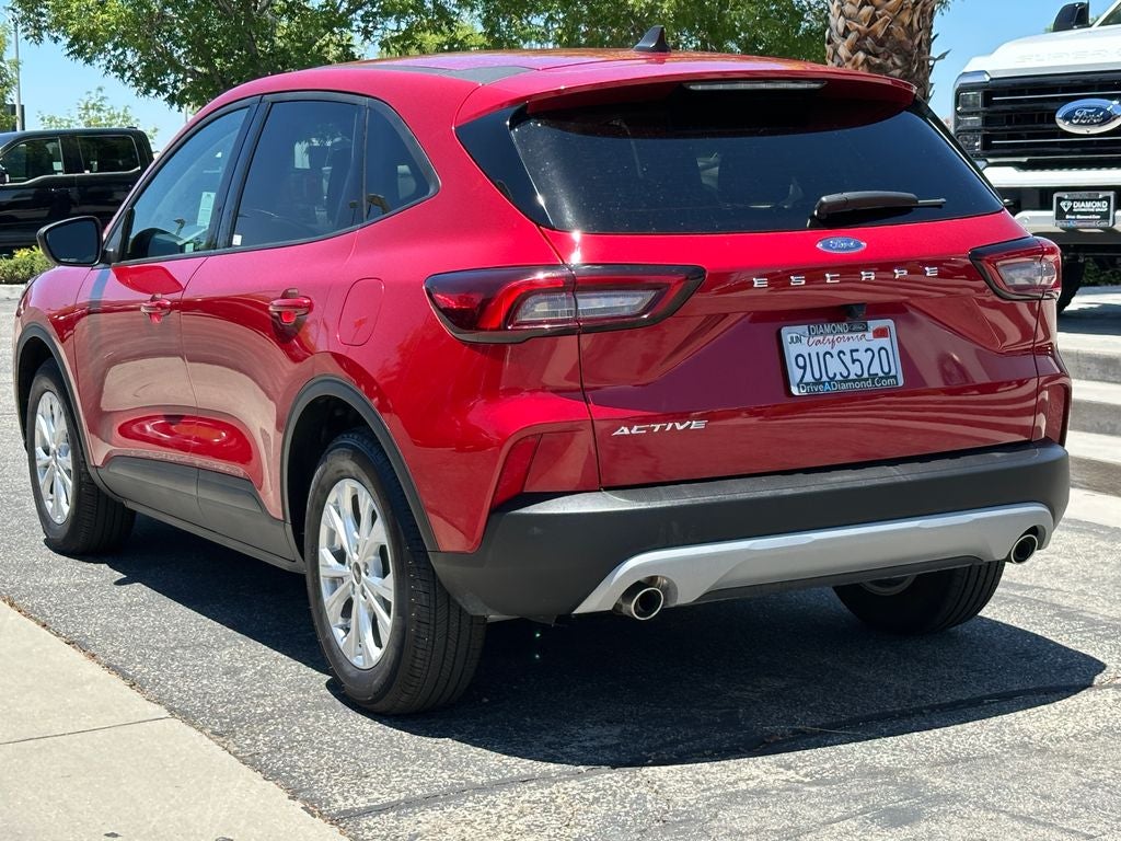 2025 Ford Escape — detail view