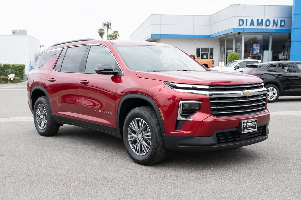 2026 Chevrolet Traverse LT in Radiant Red Tintcoat — front three-quarter view