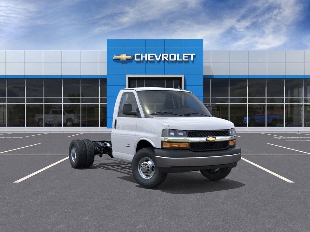 2025 Chevrolet Express Cutaway 3500
