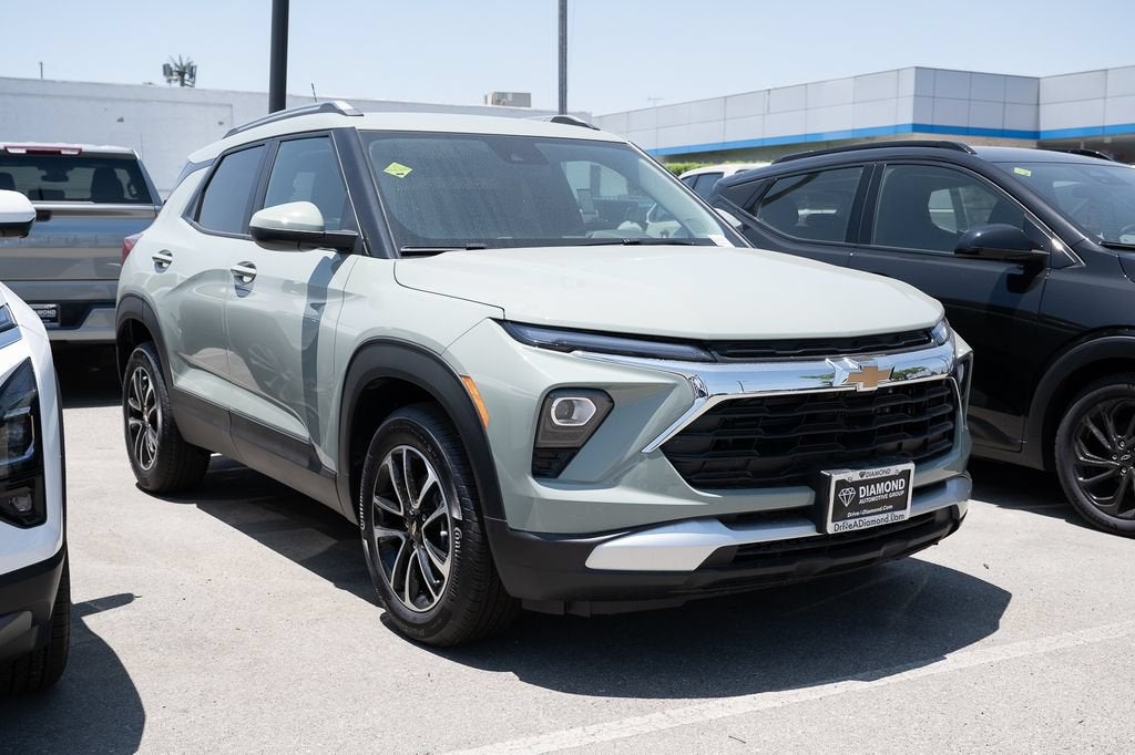 2026 Chevrolet Trailblazer LT in Cacti Green — front three-quarter view