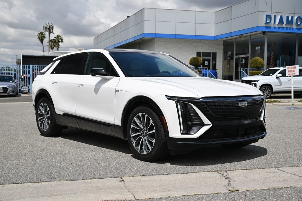 2024 Cadillac LYRIQ Sport 1 in Crystal White Tricoat — front three-quarter view